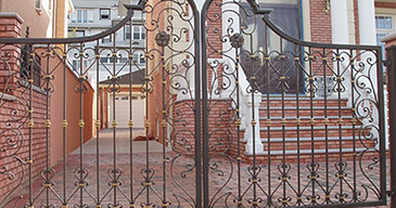 Gates_Fences_12