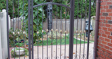 Gates_Fences_18